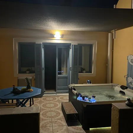 Bonita Private Traditional House بيت للعطل *