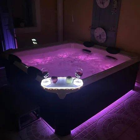 Bonita Private Traditional House