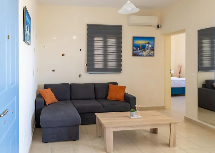 Bonita Private Traditional House