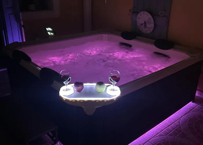 Bonita Private Traditional House