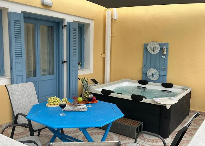 Bonita Private Traditional House