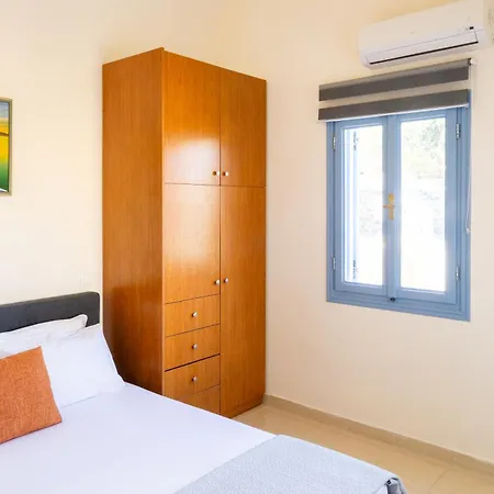 Vakantiehuis Bonita Private Traditional House Kamári